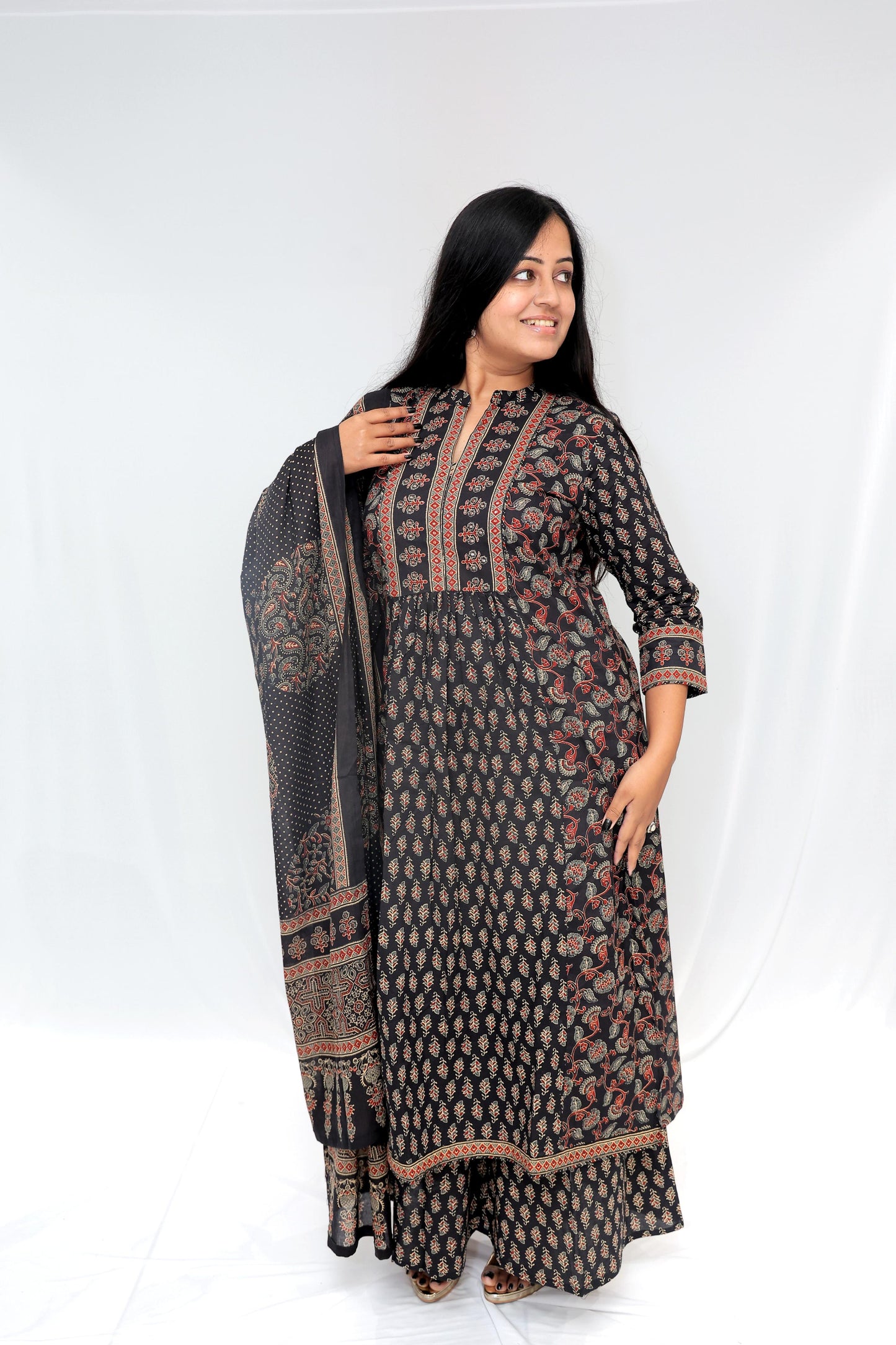 BLACK BLOCK DRESS