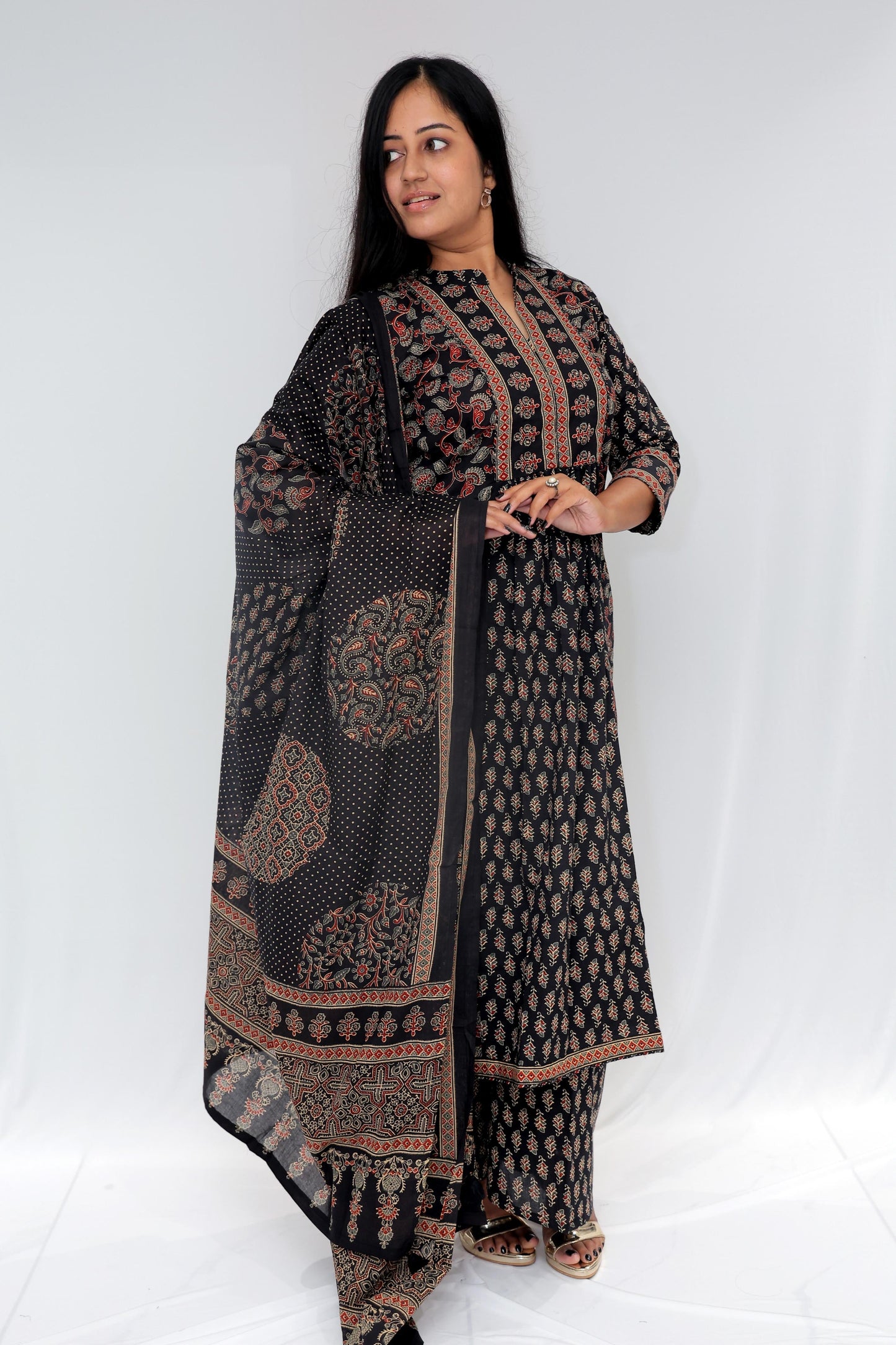 BLACK BLOCK DRESS