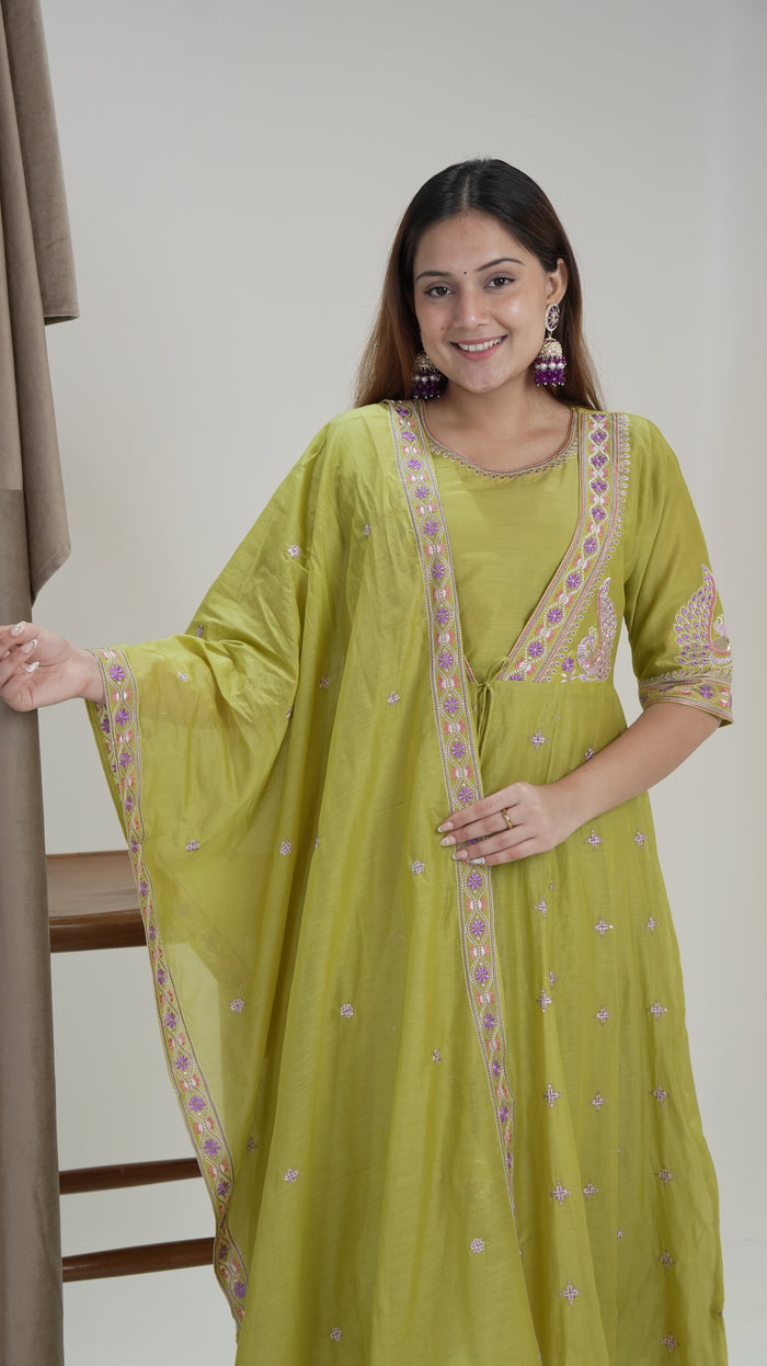 LIRIL GREEN SHRUG SET
