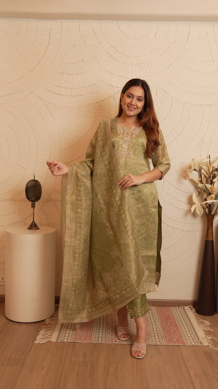GREEN TISSUE SILK SET