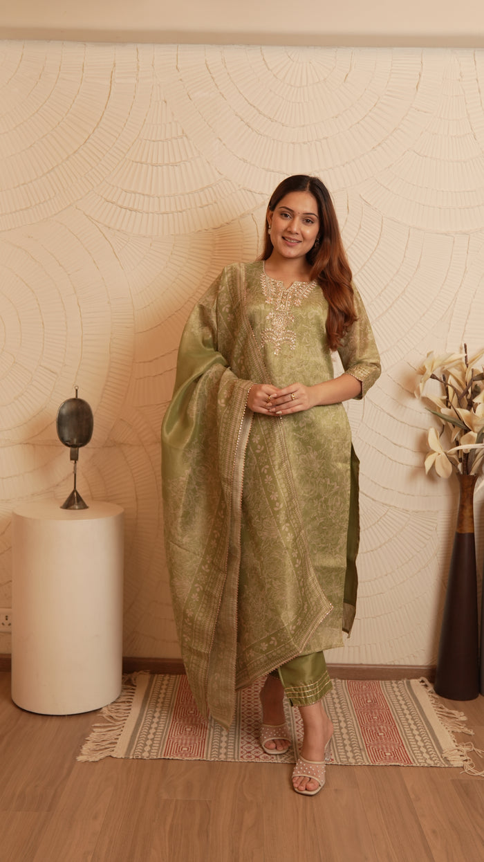 GREEN TISSUE SILK SET