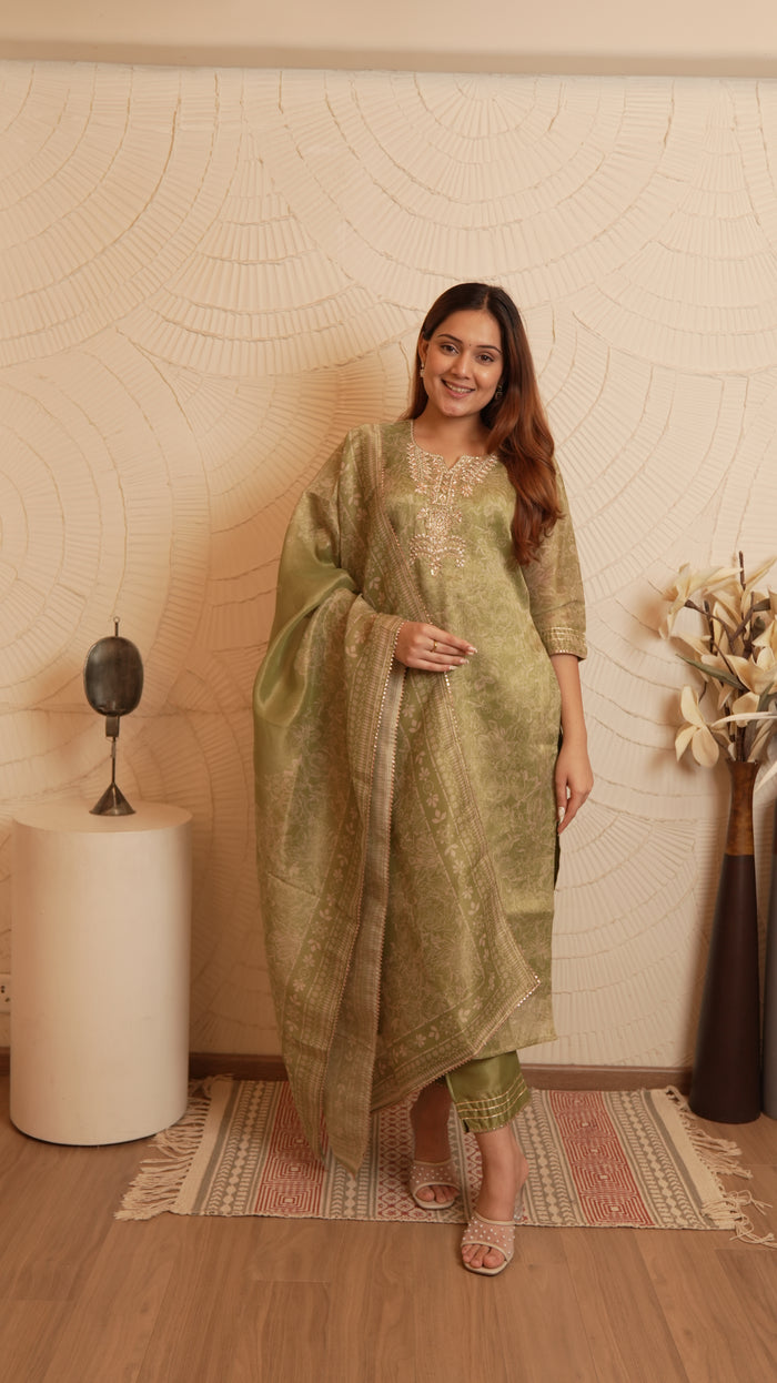 GREEN TISSUE SILK SET