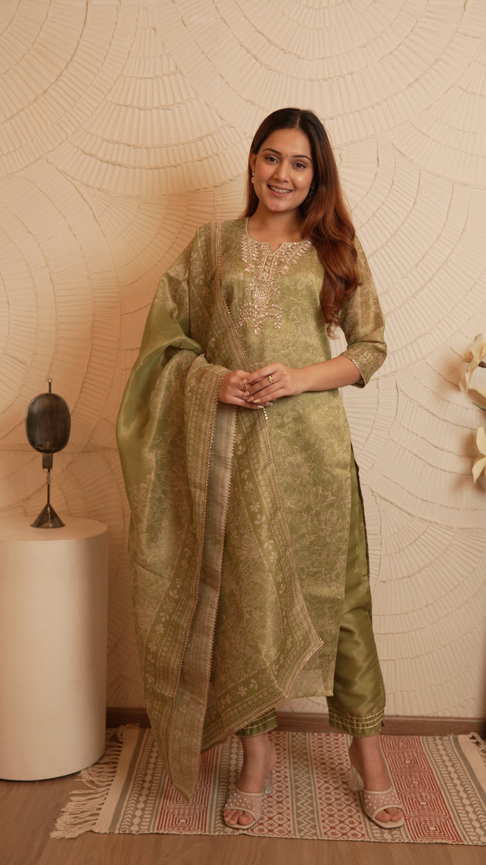GREEN TISSUE SILK SET